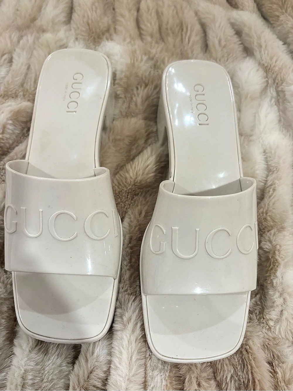 Gucci Rubber Logo Platform Slide Sandal 624730 White